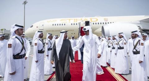 محمد بن زايد يصل قطر في زيارة أخوية