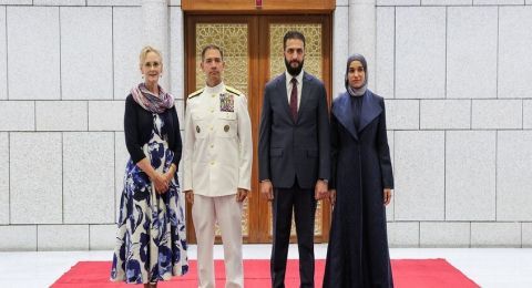 الشرع يستقبل قائد القيادة المركزية الأمريكية في دمشق