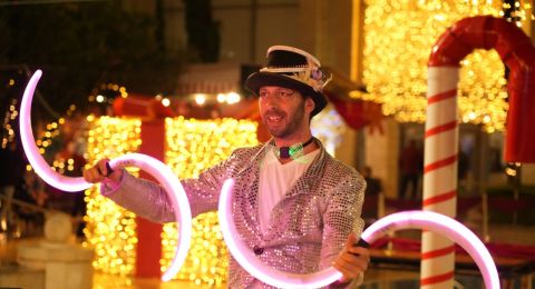 بأجواء ميلادية مميزة .. افتتاح فعاليات كريسماس ماركت في فندق جولدن كراون – الناصرة