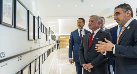 خلال لقاء والتز.. ملك الأردن يدعو إلى الالتزام باتفاق غزة