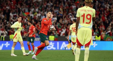 دموع الفرح.. رد فعل رونالدو بعد فوز البرتغال بلقب دوري الأمم الأوروبية