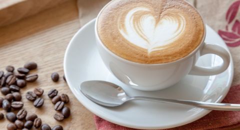 طبيبة تحذر من التأثير السلبي للكافيين على بعض الأشخاص