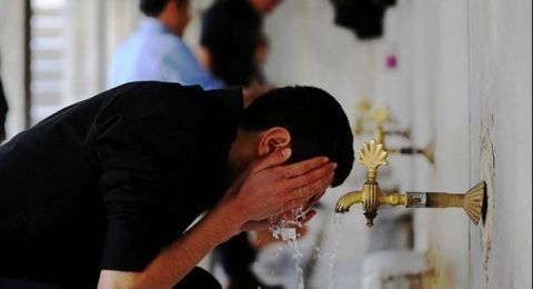 لا أعلم مكان النجاسة فكيف أتطهر منها؟.. دار الإفتاء تجيب ا