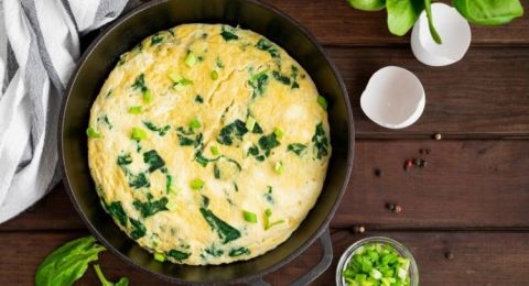 أومليت السبانخ للسحور