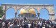 20 الفا أدوا الجمعة في الأقصى والخطيب يطالب إسرائيل برفع يدها عن المسجد
