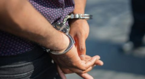 ثلاثة شبان يعتدون بوحشية على رجل في القدس بعد تقدمه لخطبة قريبتهم