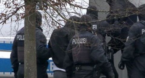 اعتقال نجل قيادي في حماس بأوروبا بتهمة التخطيط لهجمات ضد أهداف يهودية