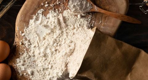 رغم انخفاض أسعار المواد الخام… أسعار المنتجات الغذائية في إسرائيل لا تتراجع