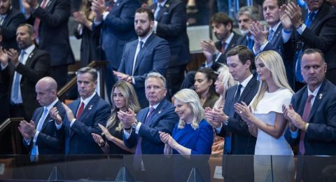 زيارة كوشنر وويتكوف تؤجل محاكمة نتنياهو في قضايا الفساد