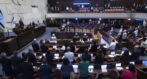 الكنيست تصادق على قانون يتيح للشرطة التحقيق في التحريض على الإرهاب دون موافقة النيابة