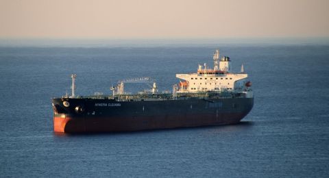اختطاف ناقلة نفط في بحر العرب