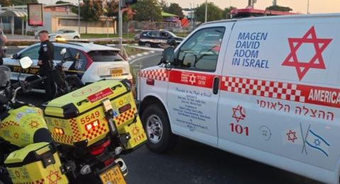 إنقاذ درامي تحت الأمطار: طواقم الإسعاف تعيد رجلاً للحياة بعد انهياره أثناء محاولة منع غرق منزله