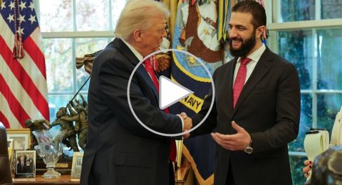 بالفيديو: ترامب يعطّر الشرع والرئيس السوري يرد بهدية من عبق التاريخ