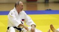 بوتين يتعرض لإصابة من امرأة أثناء تدريب في الجودو!