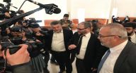 العُليا تبت بقضية شطب د.كسيف .. ونشطاء اليمين يتظاهرون العُليا تبت بقضية شطب د.كسيف .. ونشطاء اليمين يتظاهرون