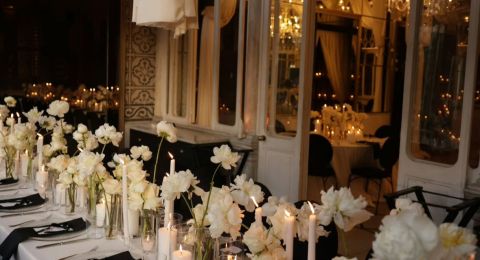 كيفية توظيف الساتان في ديكور حفل زفافك.. إليك الأفكار