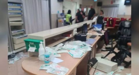 وفاة مصاب بحادث سير وعائلته تعتدي على قسم في مستشفى سوروكا