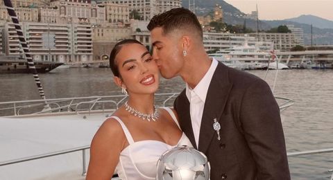 يحتوي على 30 قيراطًا من الألماس... كم يبلغ ثمن خاتم خطوبة جورجينا من كريستيانو؟