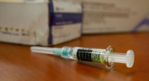 ارتفاع ملحوظ في إصابات كورونا… وزارة الصحة تطلق حملة تطعيم شتوية بلقاحات محدثة