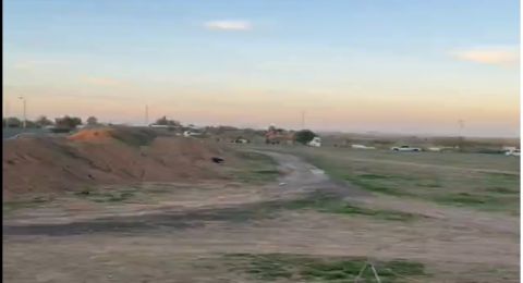 انتهاء العملية في قرية الترابين؛ الشرطة تُنهي تواجدها وتُزيل المكعبات الإسمنتية صباح اليوم.