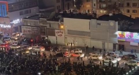 منظمة حقوقية: عدد القتلى في احتجاجات إيران يرتفع إلى 538 واعتقال أكثر من 10,600