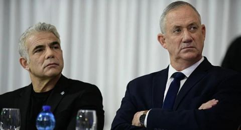 خلاف داخل صفوف المعارضة الإسرائيلية: لابيد ينتقد حملة غانتس ويؤكد أنها تخدم نتنياهو