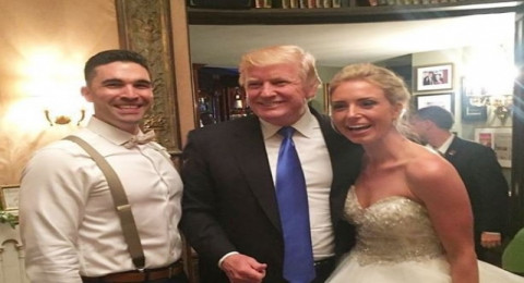 ترامب” يقتحم حفل زفاف ويلتقط “سيلفي” مع العروسين والمدعوين