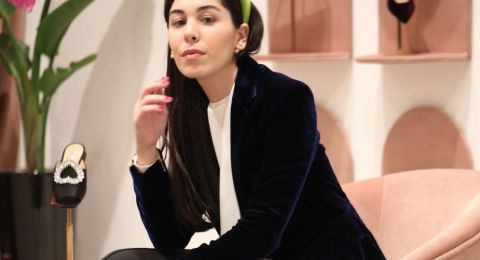 منسقة الملابس ليالي حوا، تأخذكم إلى عالمٍ مليء بالأحذية الأنيقة بتصميم خاص