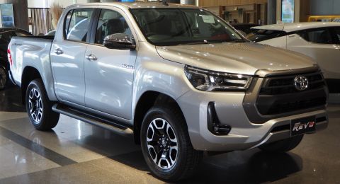 هل تسير تويوتا على خطى هوندا ونيسان نحو الاندماج؟