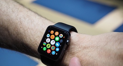 الصحافة بلمحة بصر مع آبل واتش