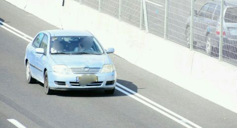 شاهدوا كيف يقوم عناصر الشرطة بتصويركم أثناء القيادة .. تحرير مئات المخالفات