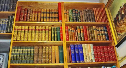 لمحبي القراءة.. هذه أشهر الكتب عبر التاريخ