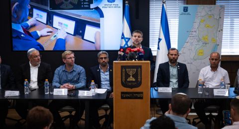 سموتريتش يسعى لإقرار موازنة 2026 رغم عدم الاستقرار المالي والحرب