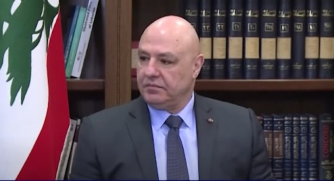 الرئيس اللبناني يحذر من انتقال النزاع من غزة إلى لبنان