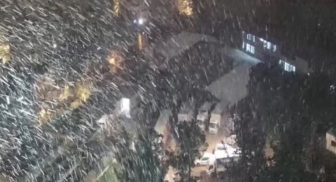 بالفيديو: ثلوج خفيفة في القدس ومنخفض قطبي