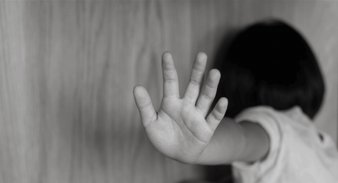 فتاة تلد في عمر 12 عاما.. وفيسبوك يكشف المُغتصب