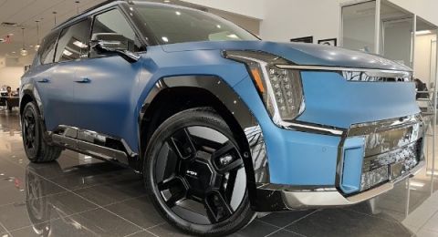 بقدرات قوية.. مواصفات كيا EV9 موديل 2025 الجديدة