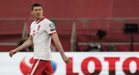 خلفاً لبروبياش... بولندا تعين أوربان مدرباً للمنتخب