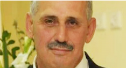 أتراني أحلُمُ ؟