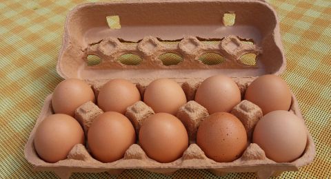 حملة إنفاذ في إكسال تكشف مخالفات في أسعار المواد الأساسية- بيض بـ 26 شيكل!