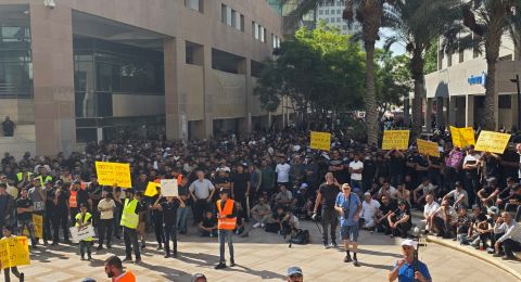 الآلاف في مظاهرة العزة والكرامة في بئر السبع رفضًا لهدم البيوت