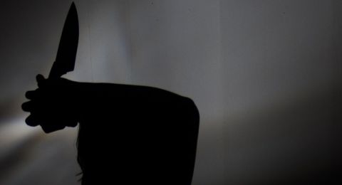 مأساة في العراق.. 3 أشقاء ينهالون طعنًا على ابن عمهم حتى الموت