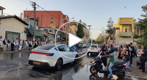 رفعوا صور أطفال غزة - المئات في وقفة احتجاجية في يافا.. نقف معًا: مستمرون بتصعيد الاحتجاج