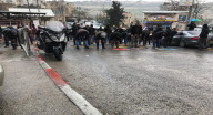 اعتقال شاب بالقرب في باب حطه بالقرب من المسجد الاقصى. اعتقال شاب بالقرب في باب حطه بالقرب من المسجد الاقصى.