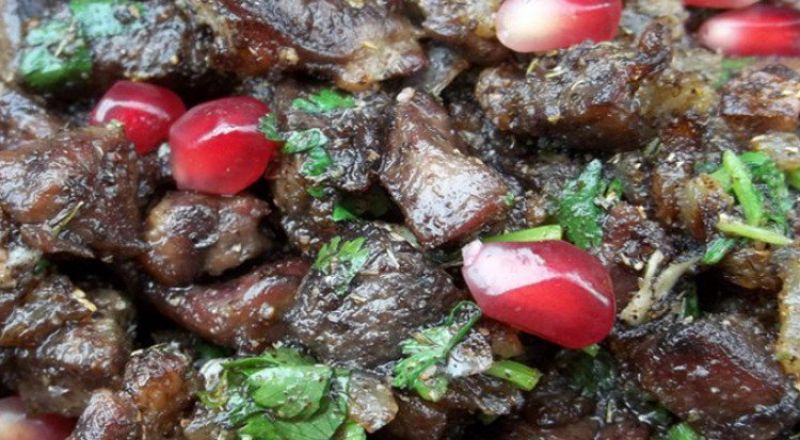 كبدة الدجاج بدبس الرمان كبدة الدجاج بدبس الرمان