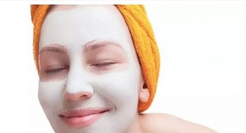 ما هي أهم الفوائد التجميلية لأقنعة النوم؟