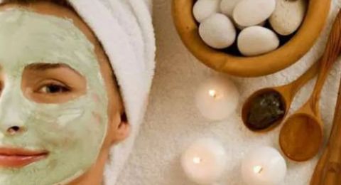 «وصفات سحرية لجمال بشرتك».. 5 ماسكات طبيعية احرص عليها