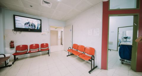 دراسة إسرائيلية: تناول الطعام بسرعة يزيد خطر الإصابة بمرض الكبد الدهني