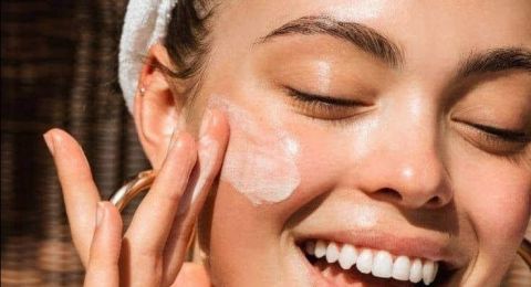 قبل العيد .. 3 طرق طبيعية لتفتيج البشرة