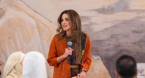 إطلالة رمضانية أنيقة للملكة رانيا تجمع بين الأصالة والحداثة